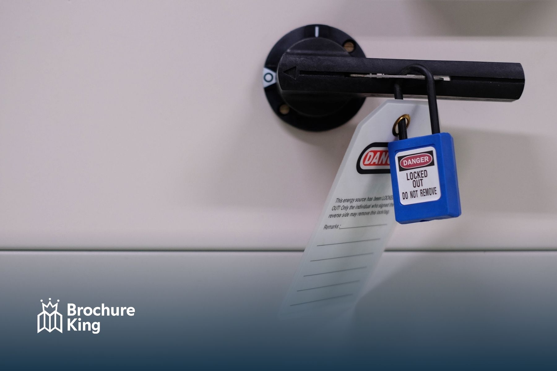 Tearoff vs. Standard Door Hangers: Which Drives More Calls?